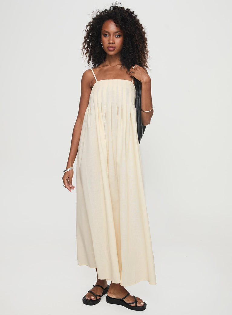 Linen maxi dress Adjustable shoulder straps, square neckline, pleated design, elasticated band at back Non-stretch material, unlined 