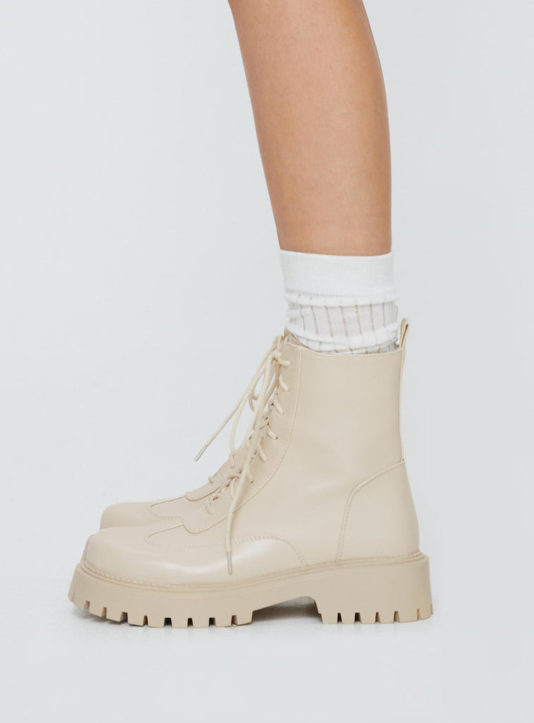 Stradivarius lace up on sale boots