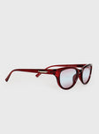 Sunglasses Thin sides, moulded nose bridge, blue tinted lenses, lightweight