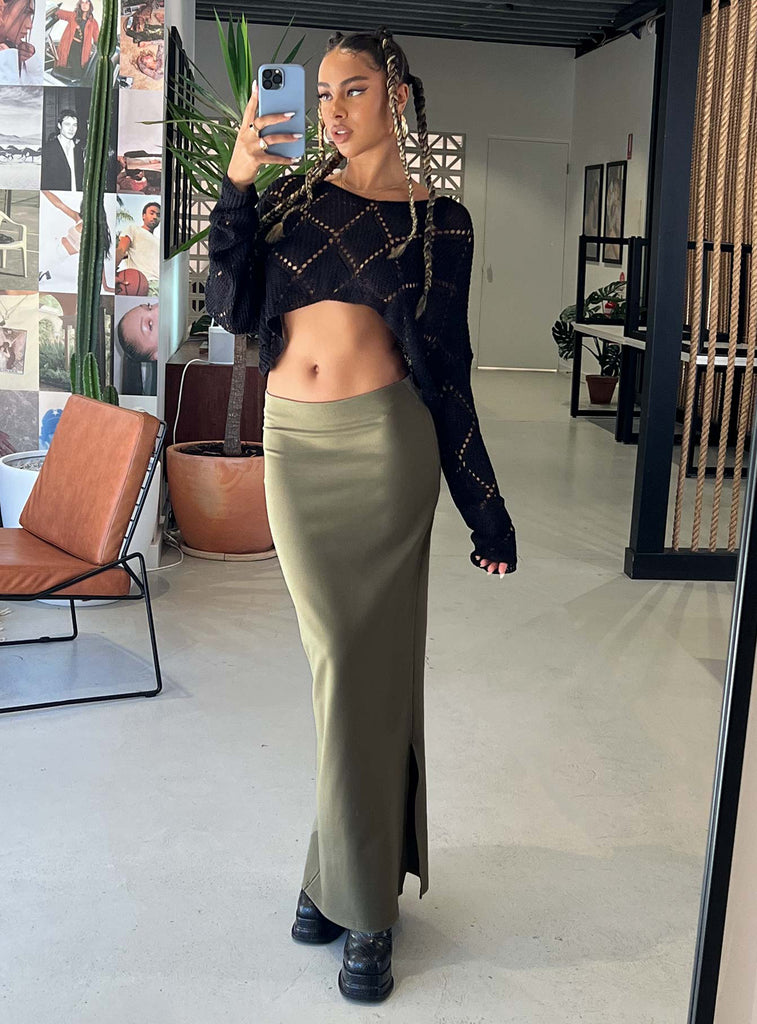 Tight maxi skirt store outfits