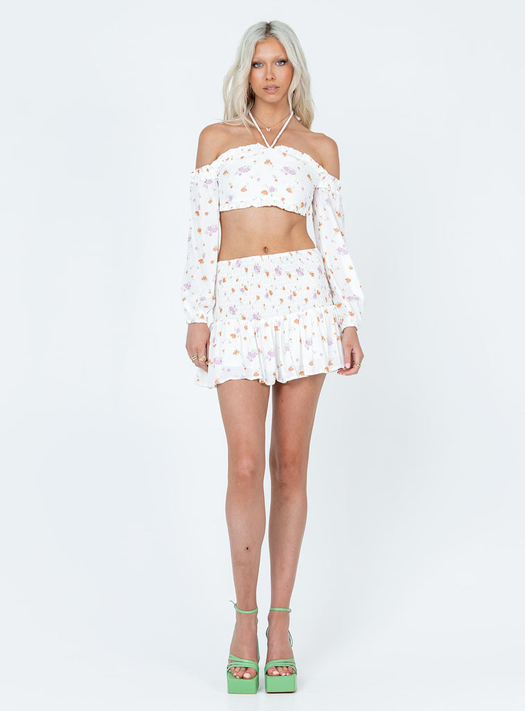 White floral two cheap piece set