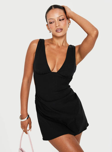 Birthday Dresses - Black, White, & 21st Birthday Dresses