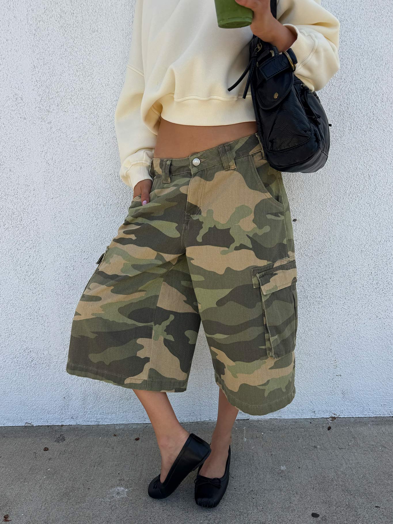 Quinni weite Cargo-Jorts hell gewaschenes Camouflage