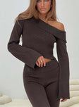 Sina Off The Shoulder Top Chocolate Tall