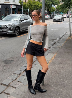 Two Lovers Low Rise Short Black