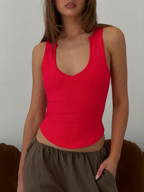Daily Define Scoop Tank Red