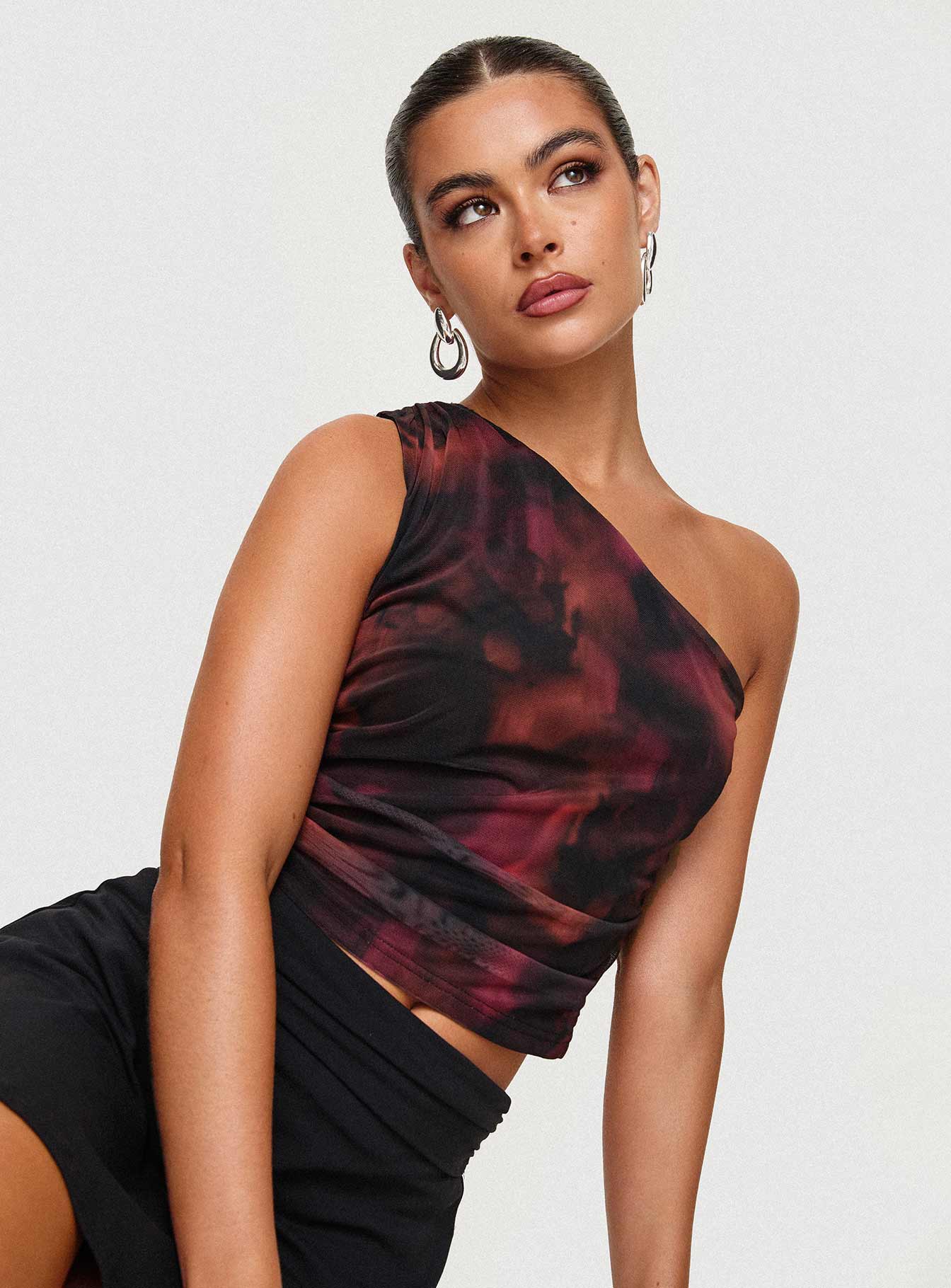 Annem One Shoulder Top Black Red