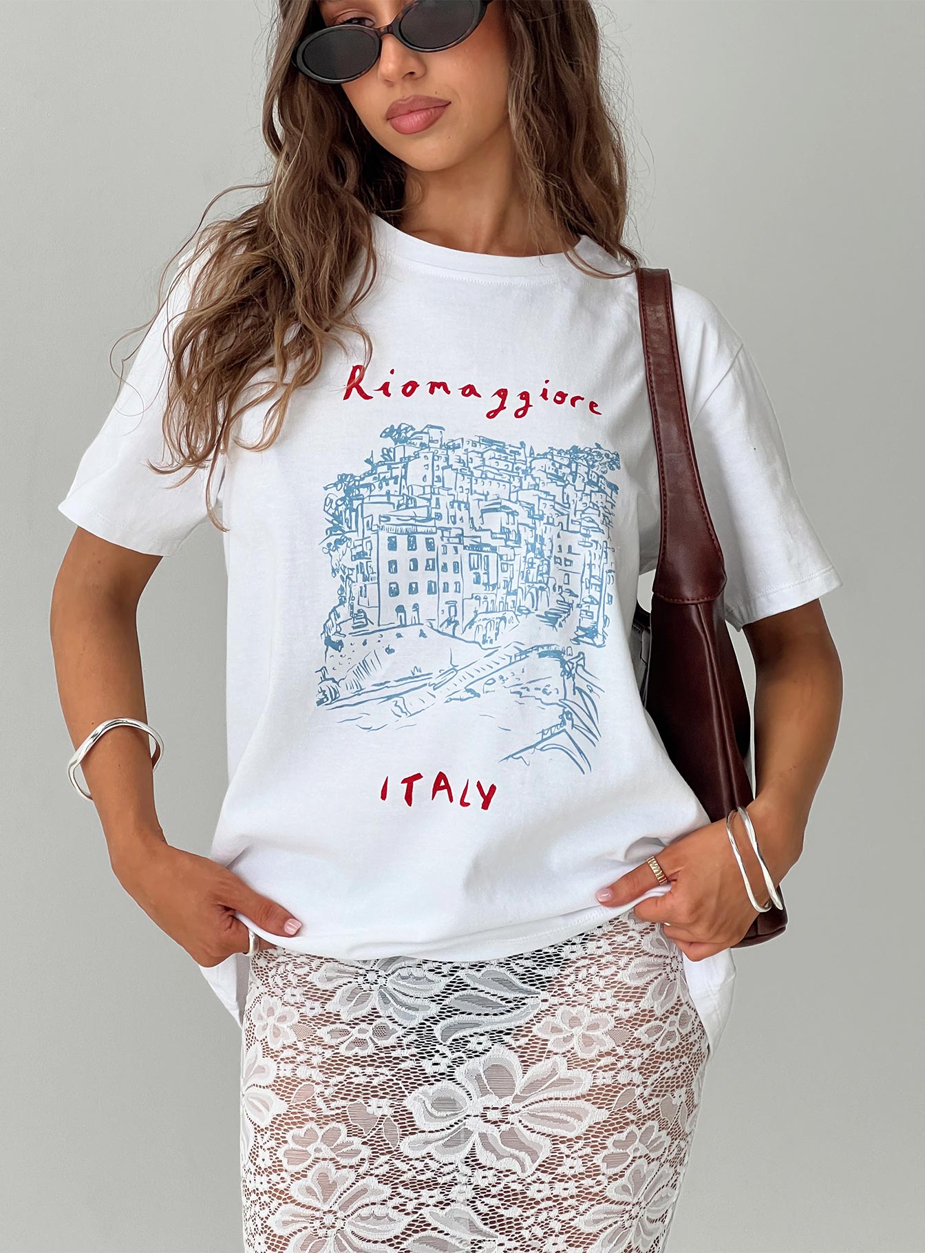 front view of model wearing Princess Polly Riomaggiore Oversized Tee White Half Sleeves Crew Neck 