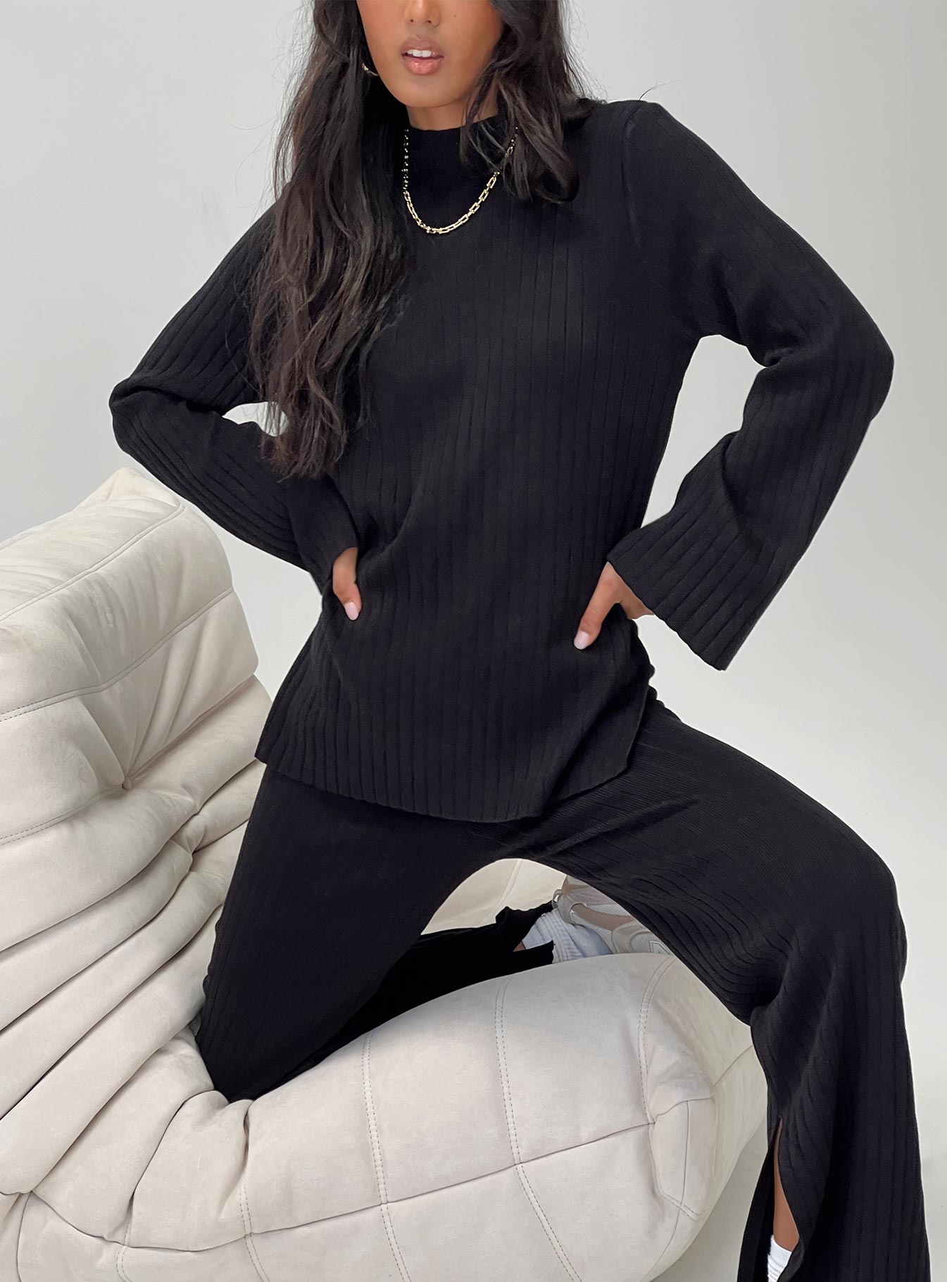 Front view of model wearing  front Allen Ribbed Sweater Black Princess Polly  Long 