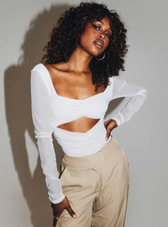 front view of model wearing Princess Polly Kalmia Long Sleeve Bodysuit White Full Sleeves Sweetheart 