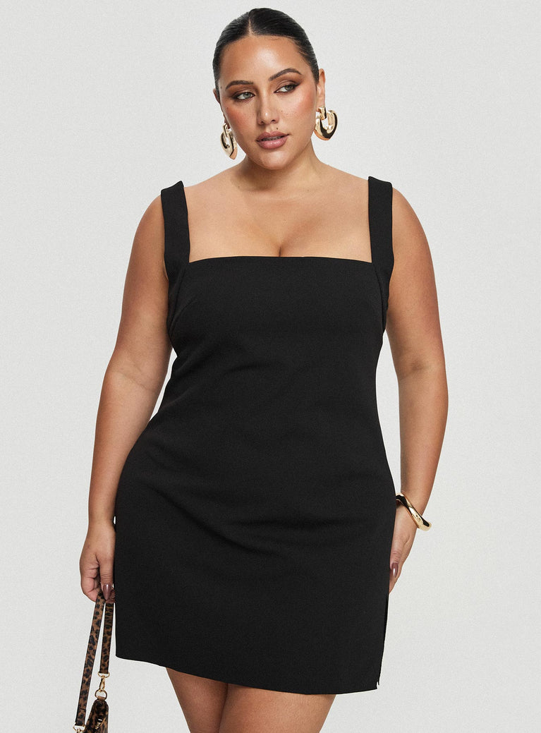 Bombshell Mini Dress Black Curve