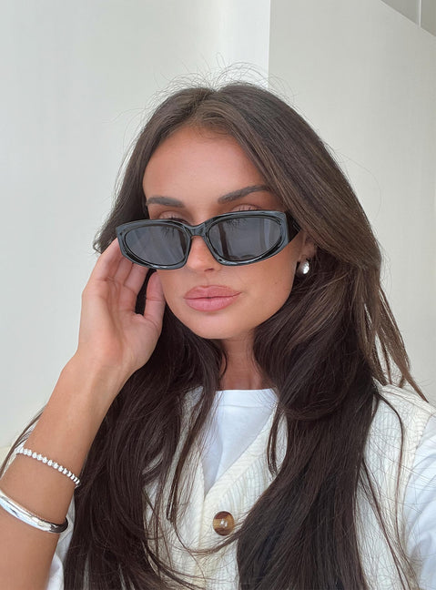 Maceline Sunglasses Black