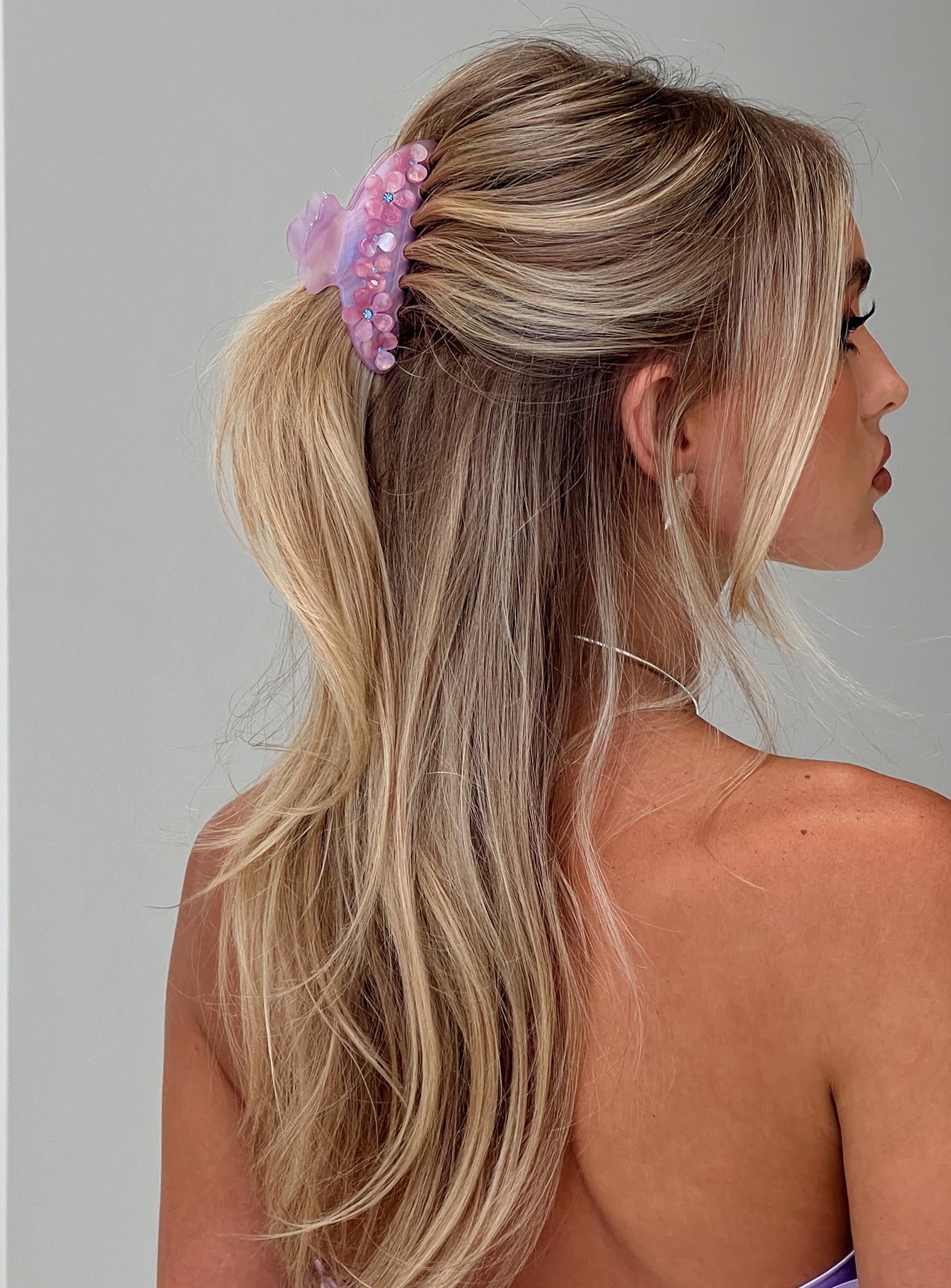 Claw clip, flower details