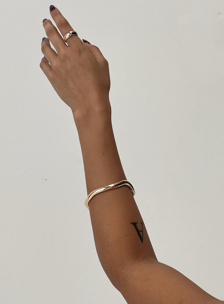 Gold-toned bracelet