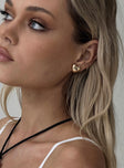 Earrings Gold toned, stud fastening, heart pendant