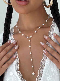 Gold-toned necklace Pearl detail, lobster clasp fastening