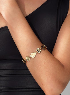 Gold-toned bracelet Heavy weight, lobster clasp fastening