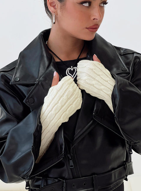 Knit gloves Fingerless styles, thumb hole