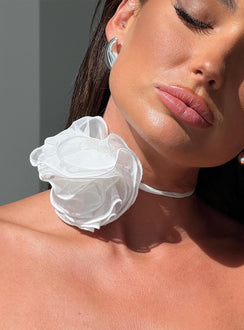 Neck tie  Rosette detail, tie fastening for adjustable size