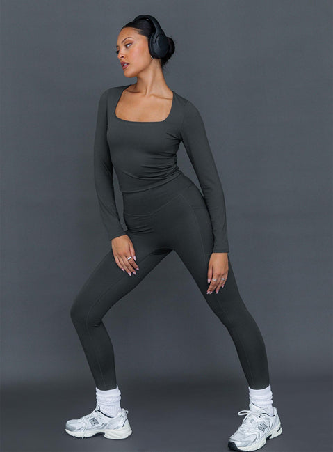 Grey activewear leggings