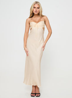 front view of model wearing Princess Polly Durand Maxi Dress Cream Sweetheart Neckline 
