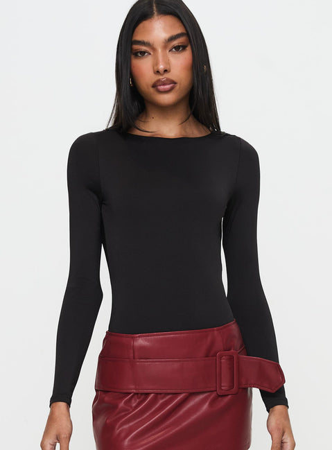 front view of model wearing Princess Polly Quinby Backless Long Sleeve Bodysuit Full Sleeves High Neck 