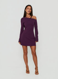 Adrietta Langarm Off-Shoulder Minikleid Pflaume-Schwarz