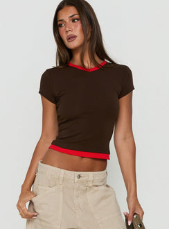 Journee High V Spliced Tee Chocolate / Red