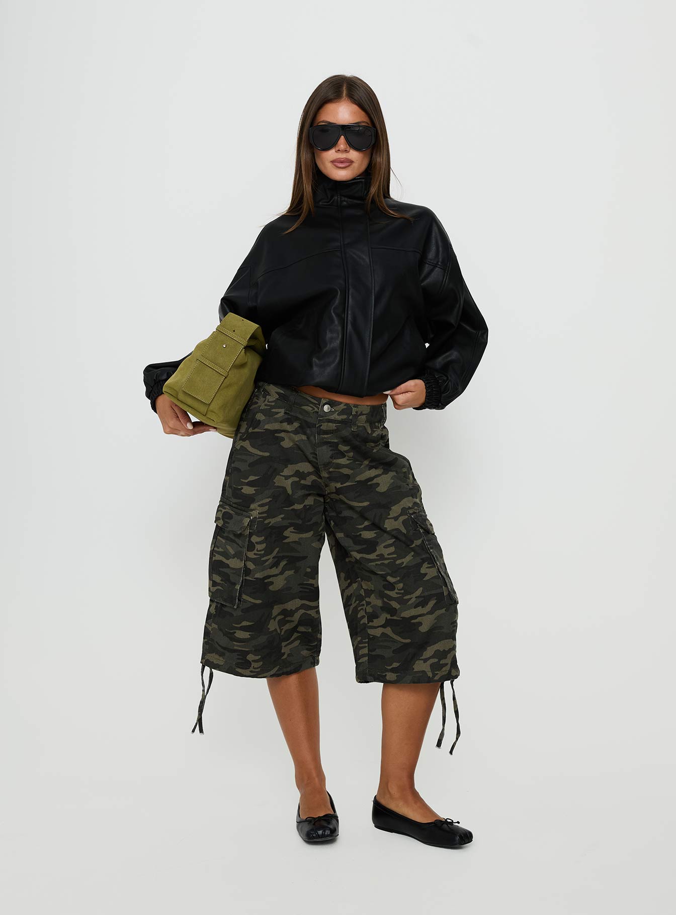 Hudsen Longline Cargo Shorts Camo