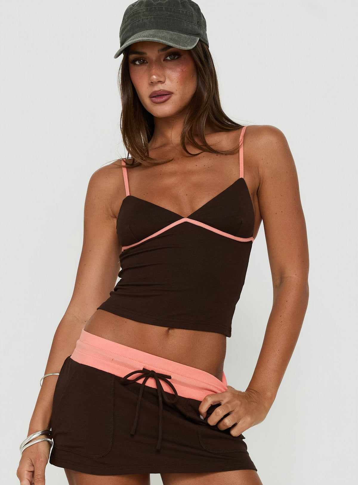 Janaye V Neck Tank Brown / Coral