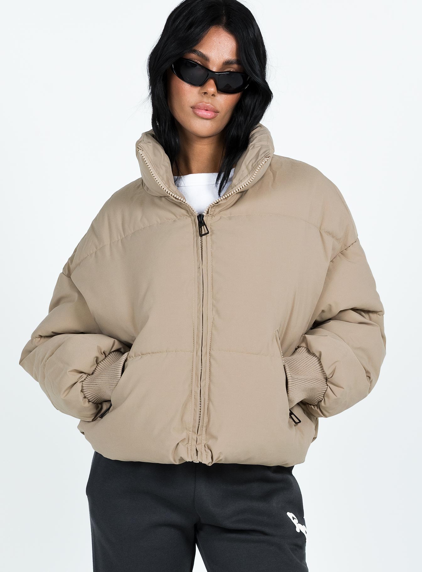 Puffer jacket deals beige