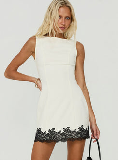 Olyra Minikleid mit Spitzenbesatz Creme / Schwarz