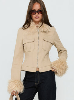 Nindie Faux Fur Kontrastjacke Hellbraun