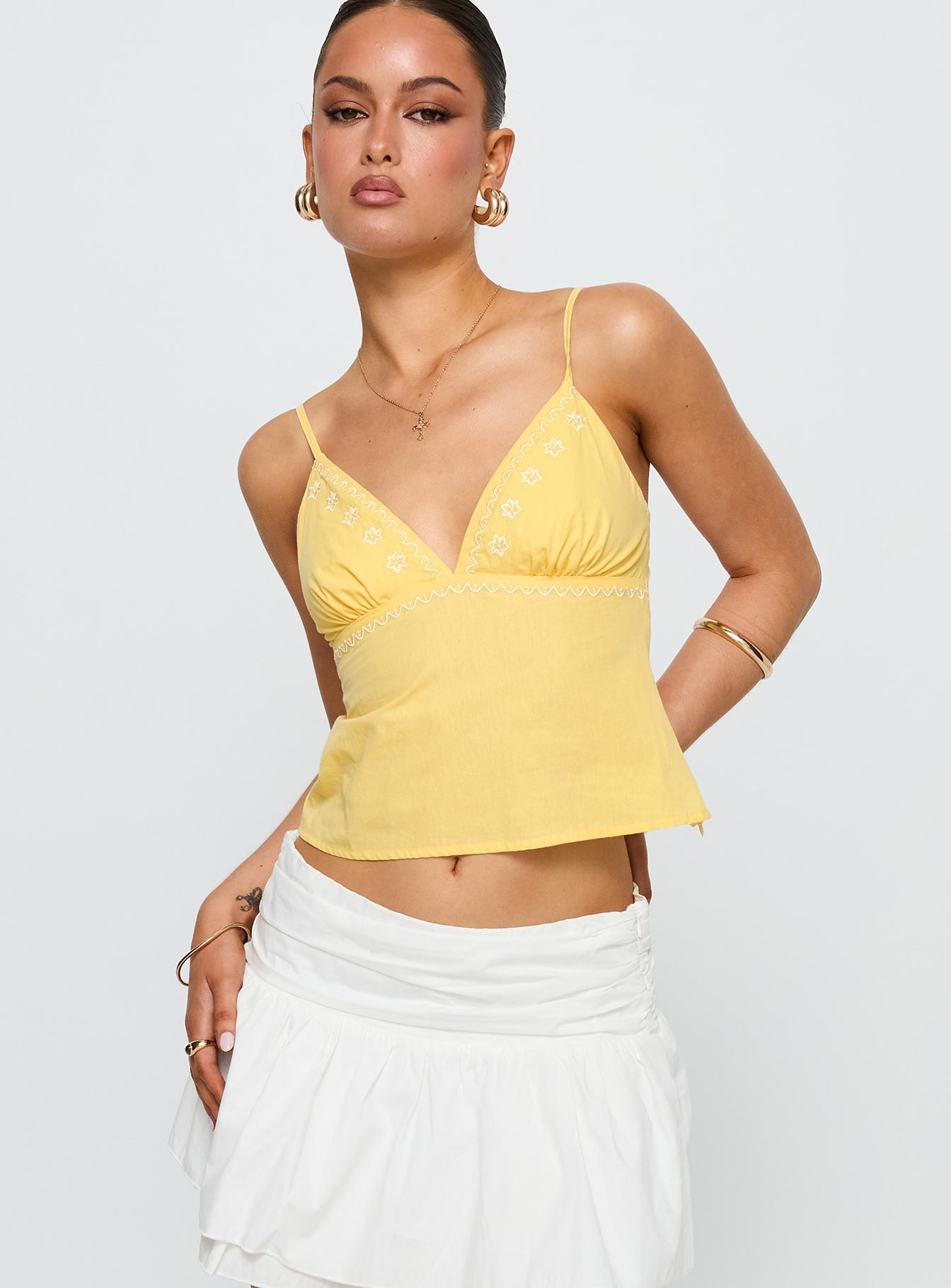 front view of model wearing Princess Polly Honey Honey Top Lemon Sleeveless Plunger 