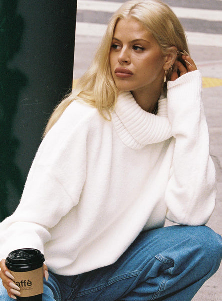 Oswin Turtleneck Sweater White