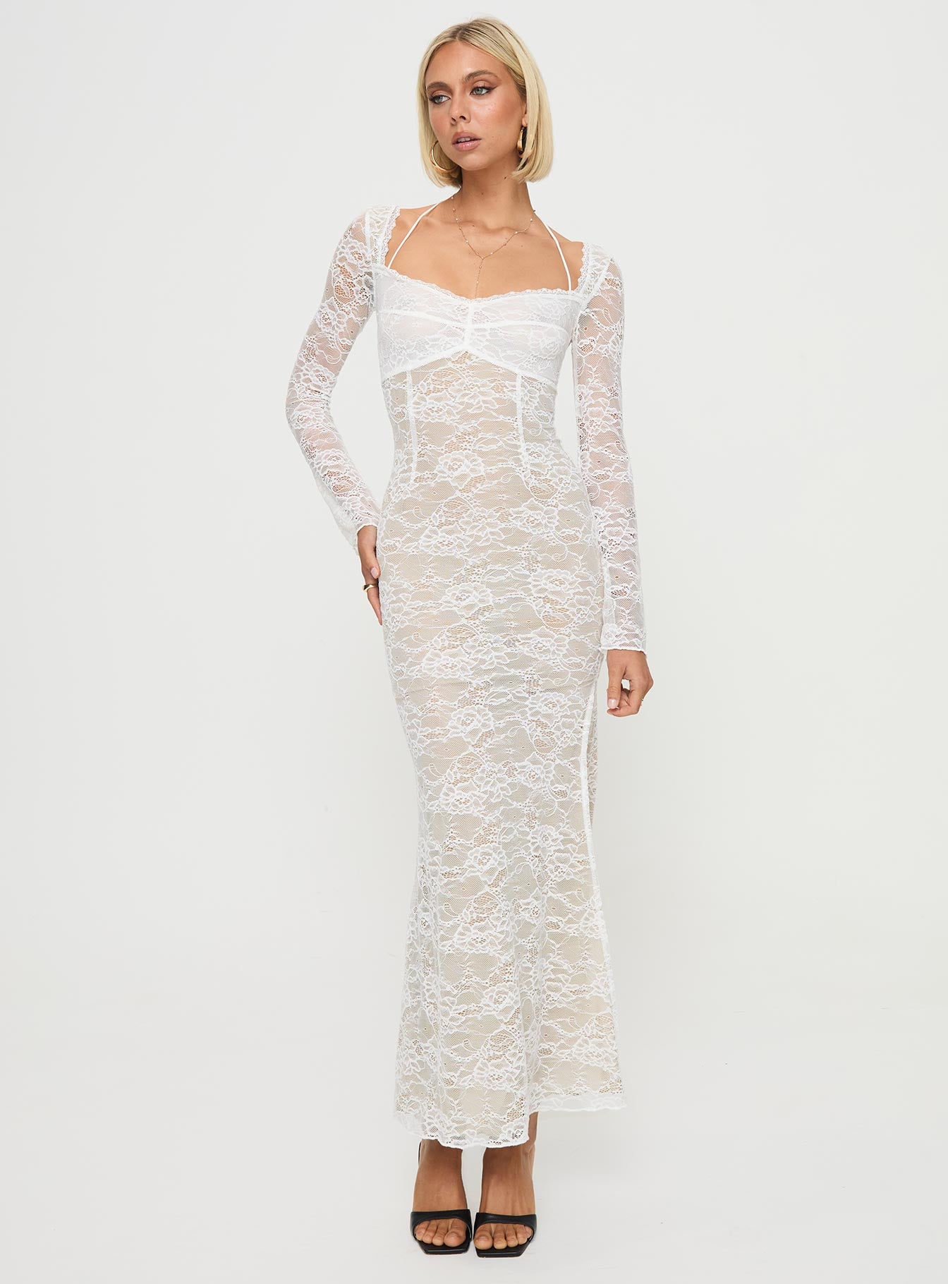 front view of model wearing Princess Polly Aubriella Lace Maxi Dress Cream Sweetheart Neckline 