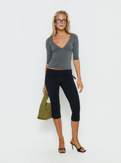 Bailor Channel Waistband Capris Black