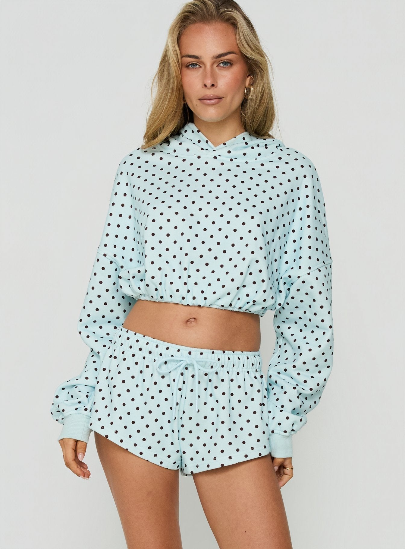 Quinncy Low Rise Sweat Shorts Blue Polka Dot