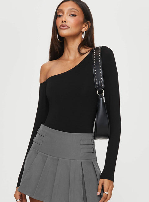 front view of model wearing Princess Polly Fruelle Off The Shoulder Bodysuit Black Full Sleeves Asymmetric Neckline 