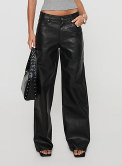 back view of model wearing Princess Polly Top Model Jean Onyx 