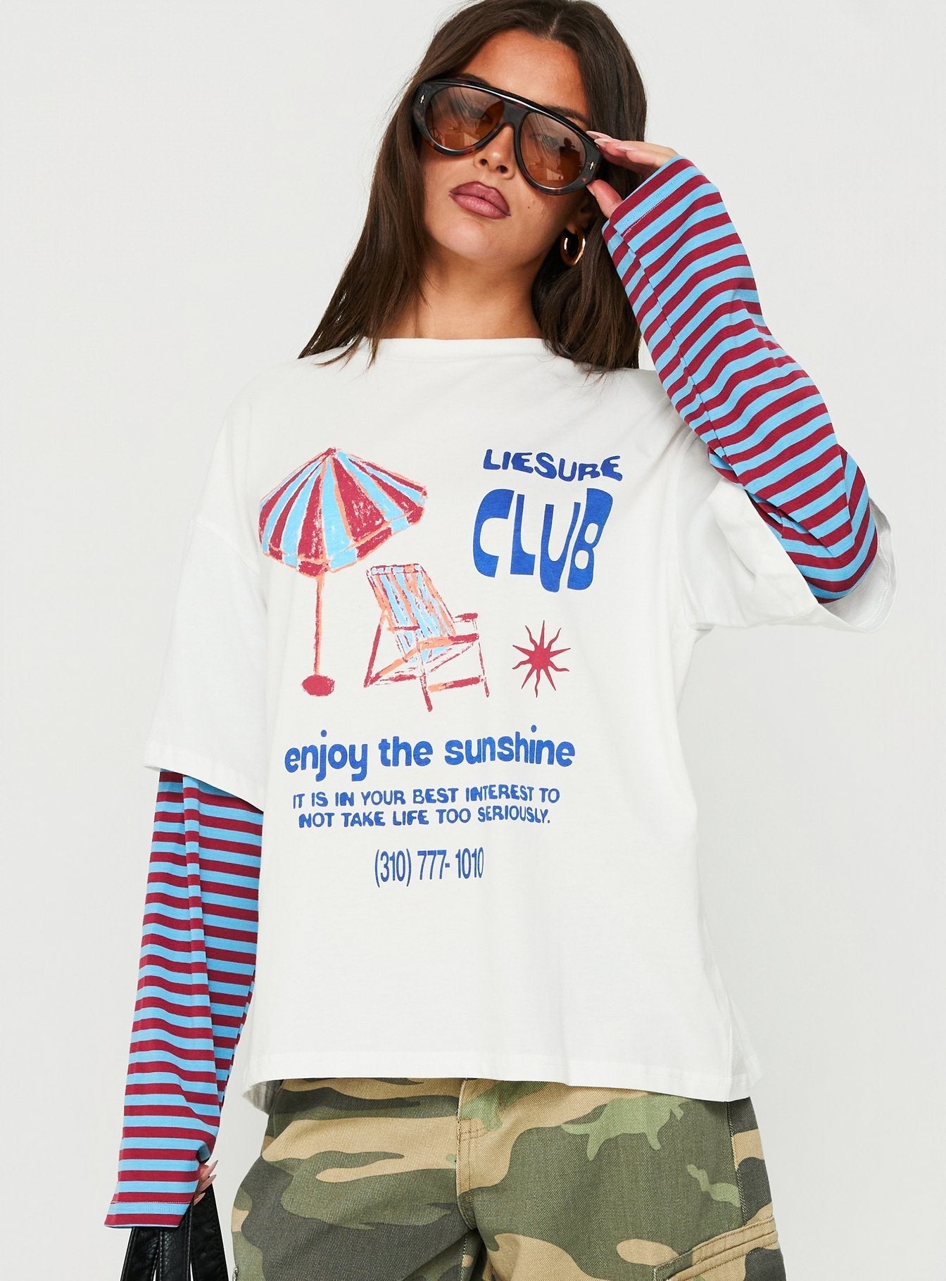 Enjoy The Sunshine Lagen-Langarmshirt mit Grafik Weiß / Blau gestreift