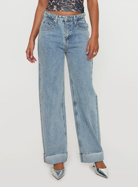 Ollie Mid Rise Straight Leg Jean Light Wash Denim