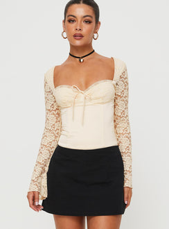 front view of model wearing Princess Polly Markwell Long Sleeve Bodysuit Cream Full Sleeves Sweetheart 