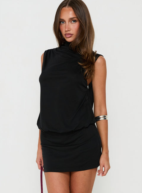 Adisonn rückenfreier Neckholder-Jumpsuits in Schwarz
