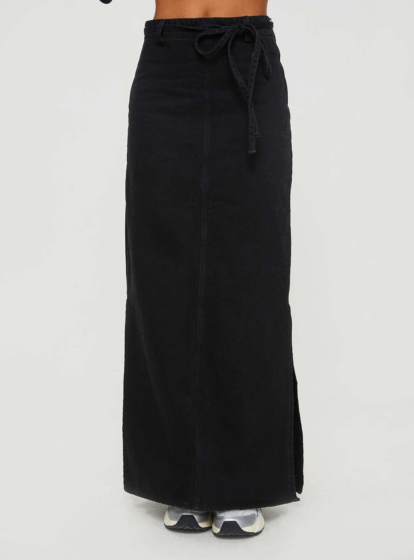 Long black 2024 skirt cheap