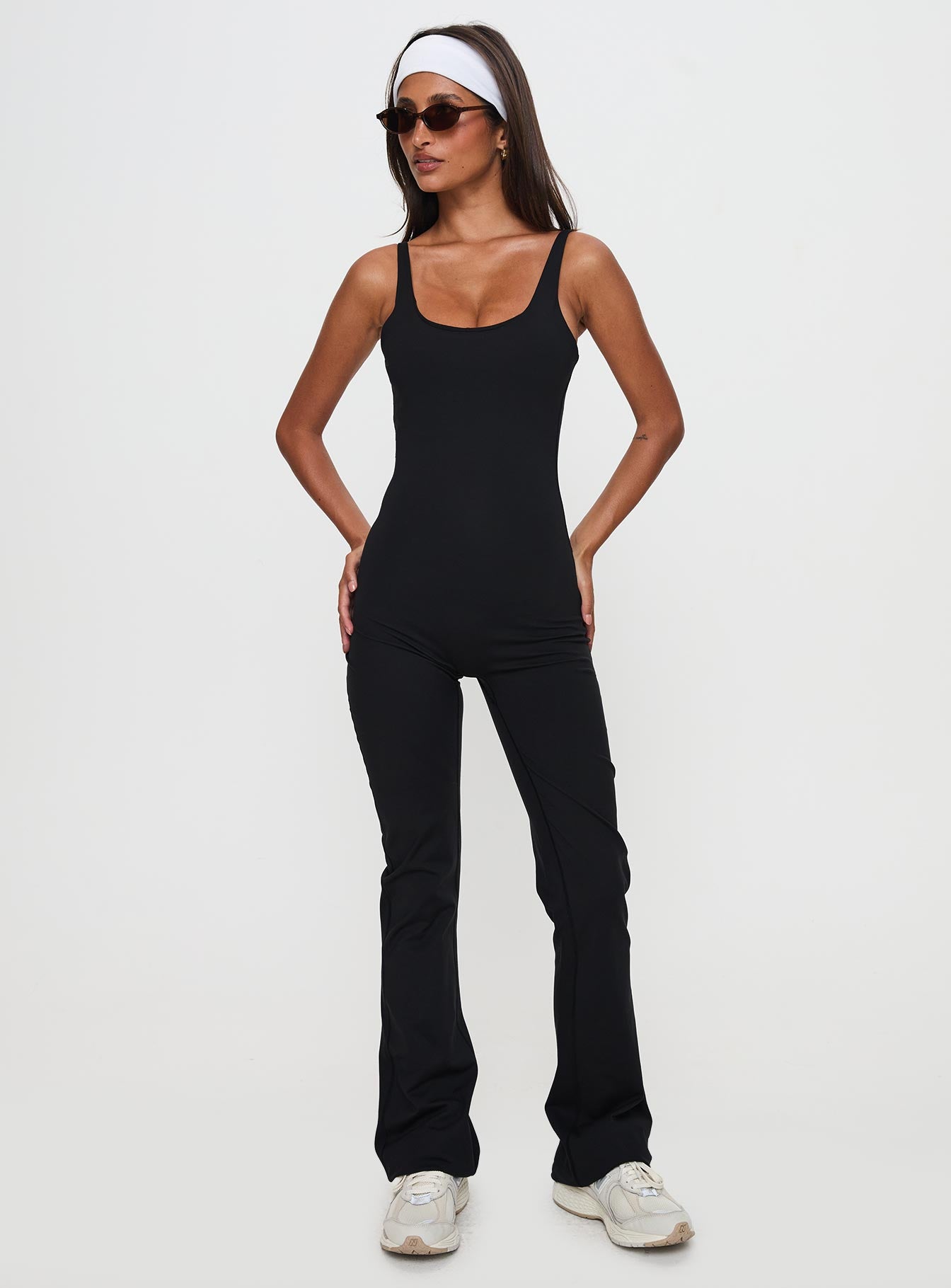 Full-time Flared Backless Active Romper Black