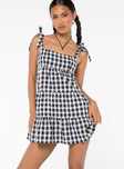 Front view of model wearing  front Princess Polly Square Neck  Lilah Gingham Mini Dress Black / White