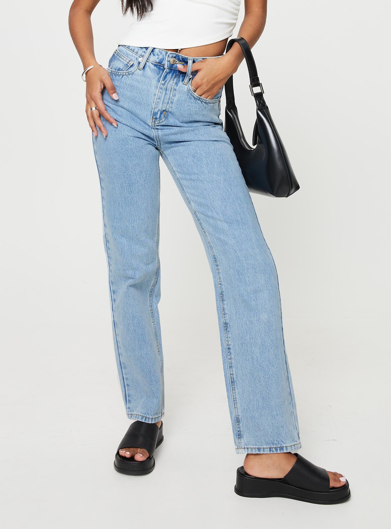 Light wash straight leg jeans outlet womens