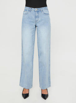 front view of model wearing Princess Polly Maryanne Mid-rise Relaxed Jeans Light Wash High Waisted 