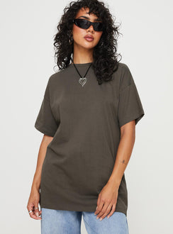 Front view of model wearing  front Princess Polly Half Sleeves High Neck  Luck 777 Oversized Tee Black